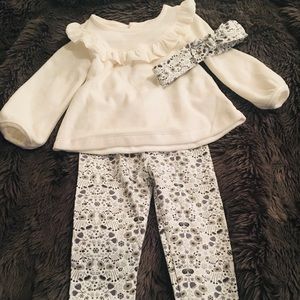 Carters 3 piece outfit size 18 months NWOT